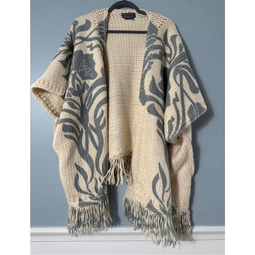 New Anthropologie Fringed Knit Kimono - Ivory & Grey One Size